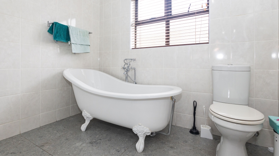 3 Bedroom Property for Sale in Panorama Western Cape